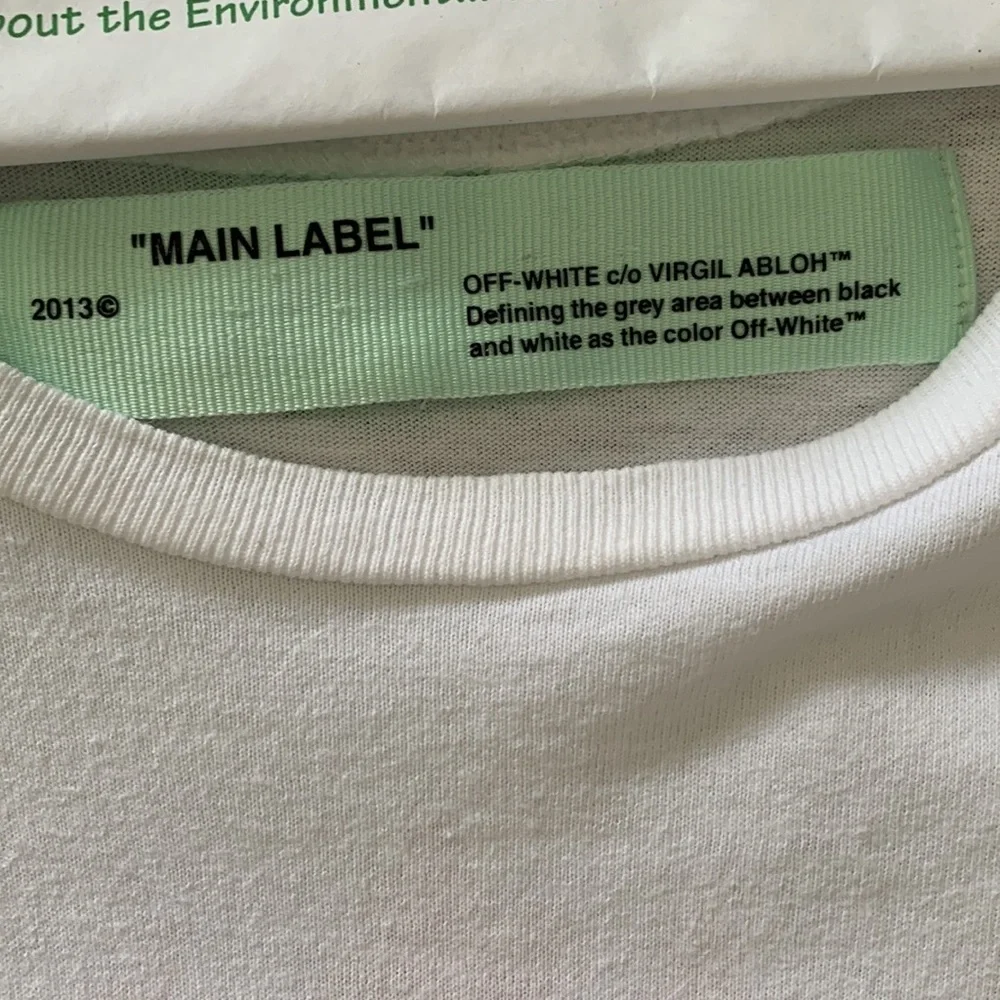 Off white Tee Shirt - Picture 1 of 7